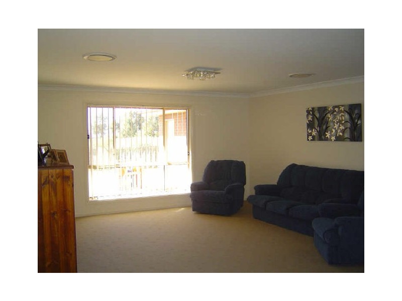 4 Ballindoch Place, Dubbo NSW 2830