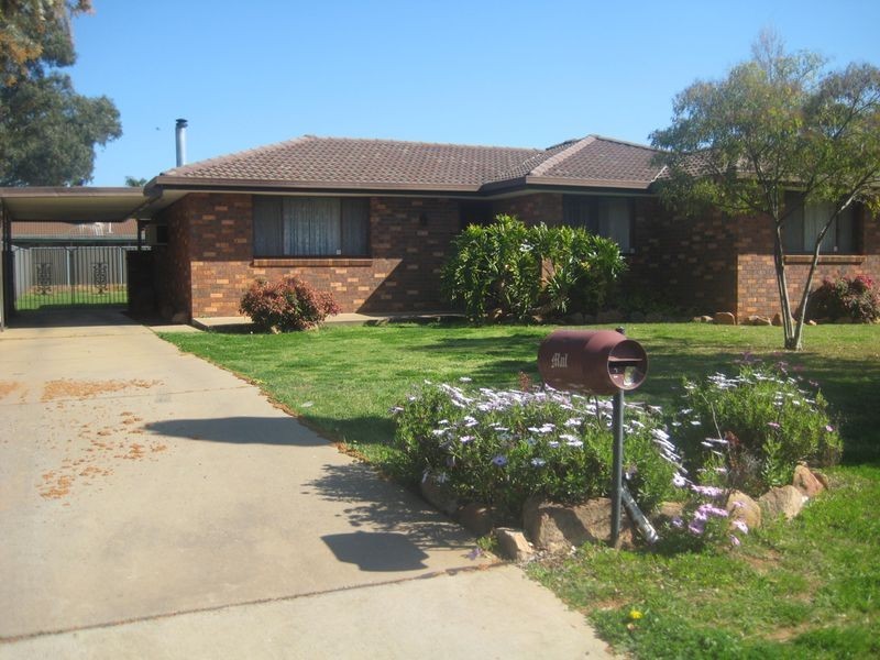 26 Meadowbank Drive, Dubbo NSW 2830