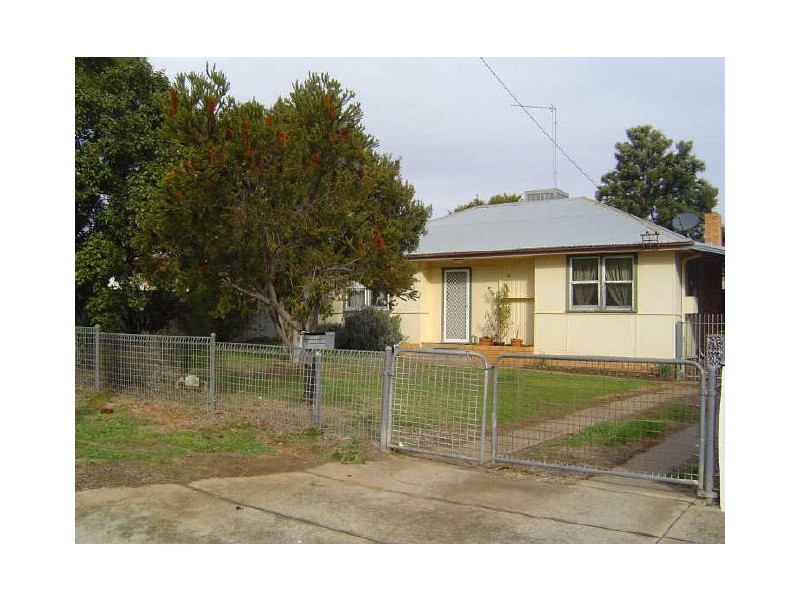 11 Ronald Street, Dubbo NSW 2830