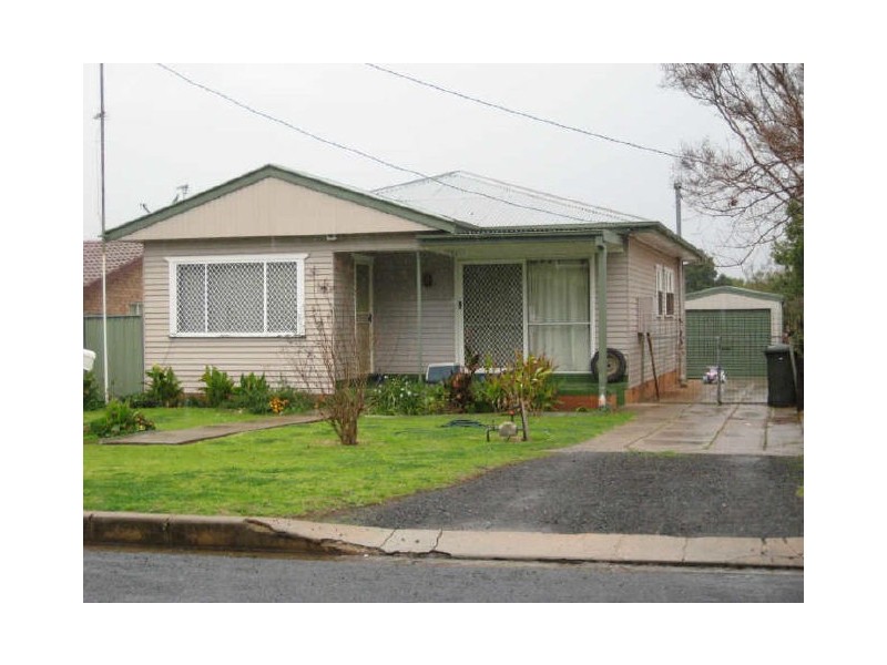 4 North Street, Dubbo NSW 2830