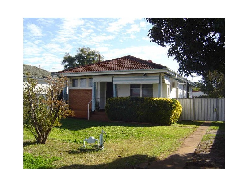 17 Spence Street, Dubbo NSW 2830