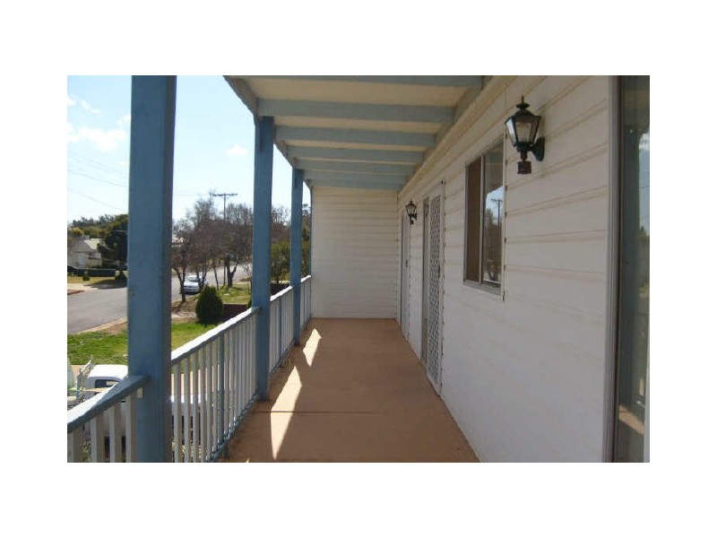 24 Villiers Avenue, Dubbo NSW 2830