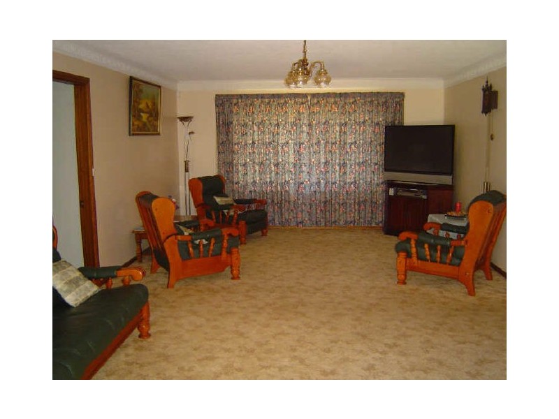 4 Lakeland Drive, Dubbo NSW 2830