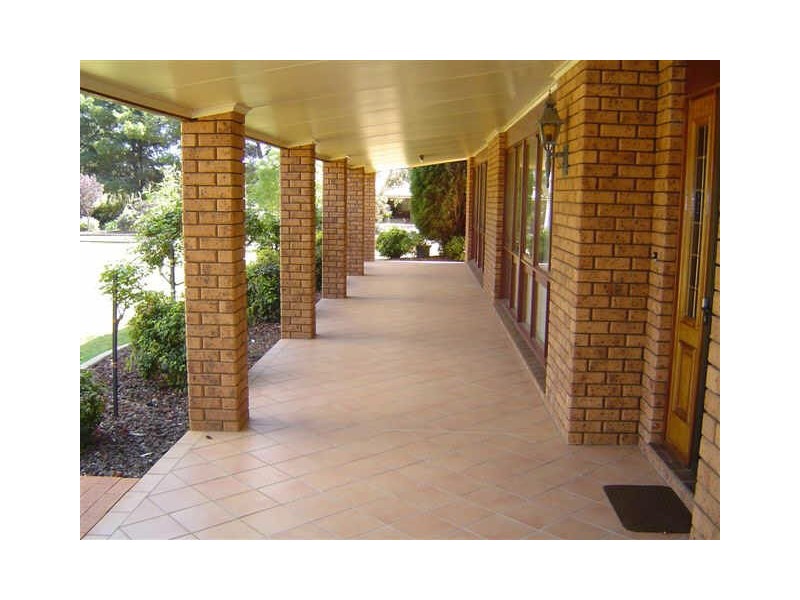 4 Lakeland Drive, Dubbo NSW 2830