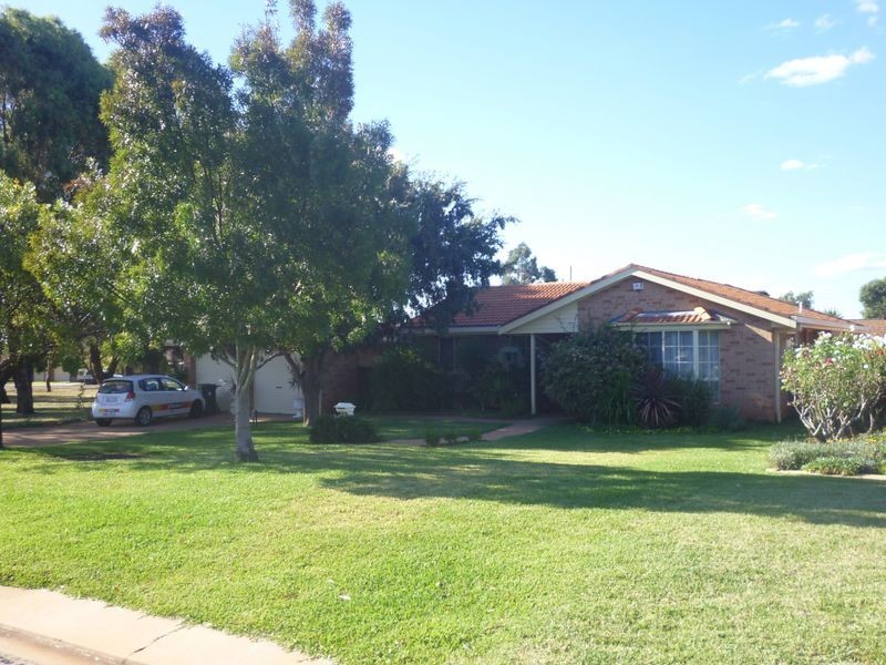 98 Birch Avenue, Dubbo NSW 2830