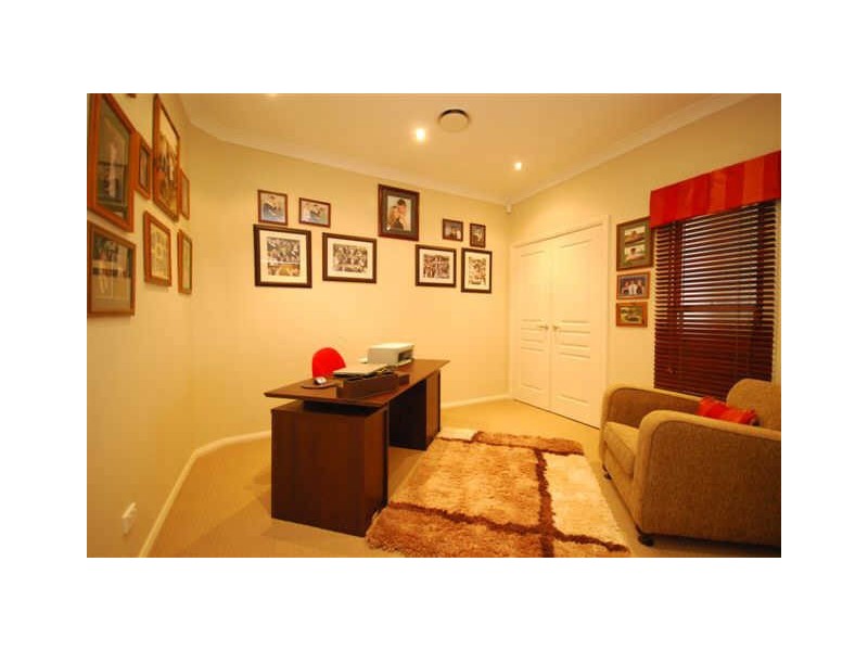 32 Glenabbey Drive, Dubbo NSW 2830