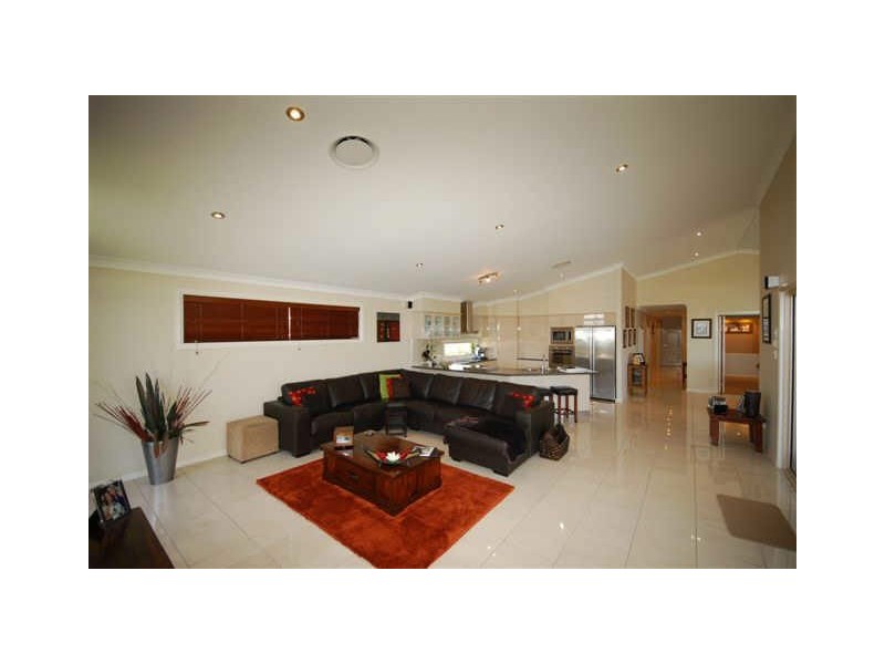 32 Glenabbey Drive, Dubbo NSW 2830