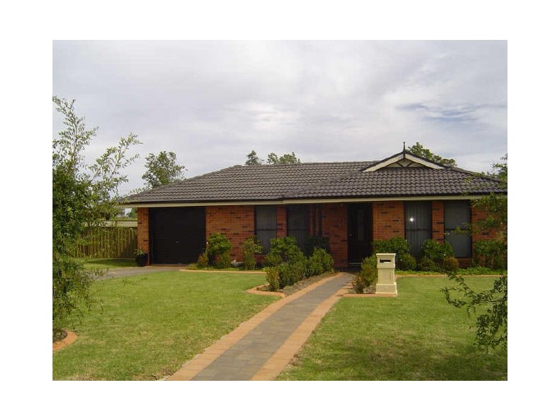 16 Cardiff Arms Avenue, Dubbo NSW 2830