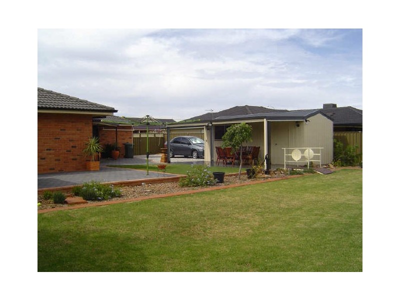 16 Cardiff Arms Avenue, Dubbo NSW 2830