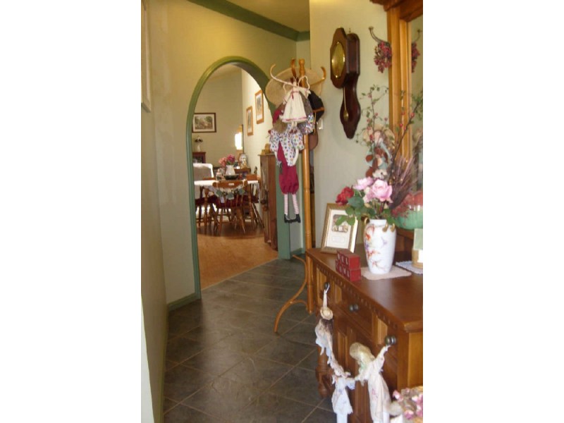 18 Websdale Drive, Dubbo NSW 2830