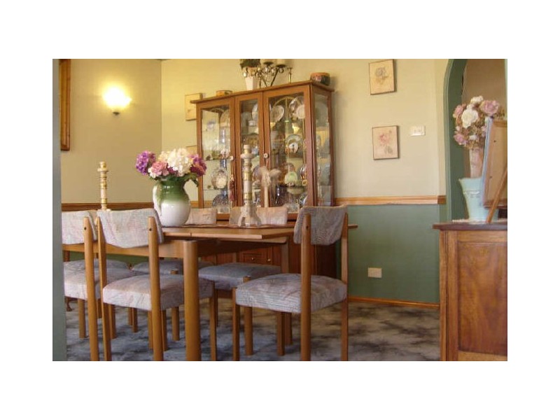 18 Websdale Drive, Dubbo NSW 2830