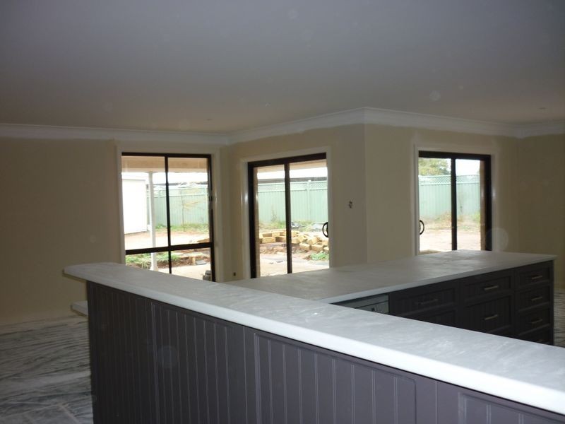 8 Lago Court, Dubbo NSW 2830