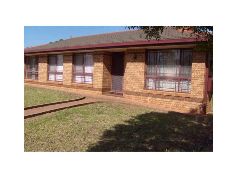 9 Pegasus Place, Dubbo NSW 2830