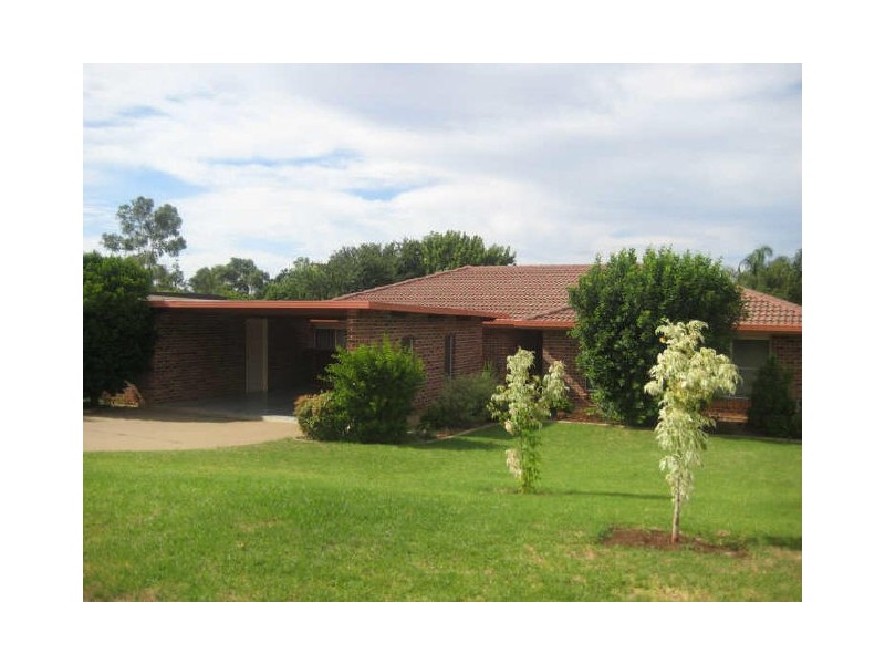 7 Trafalgar Place, Dubbo NSW 2830