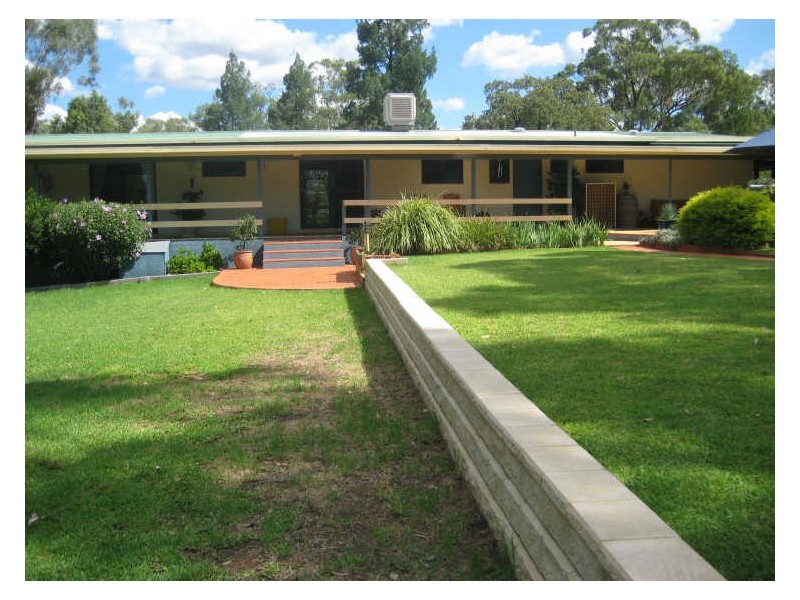 11R Harefield Drive, Dubbo NSW 2830