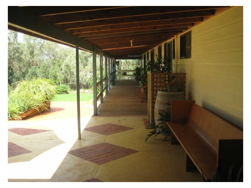 11R Harefield Drive, Dubbo NSW 2830
