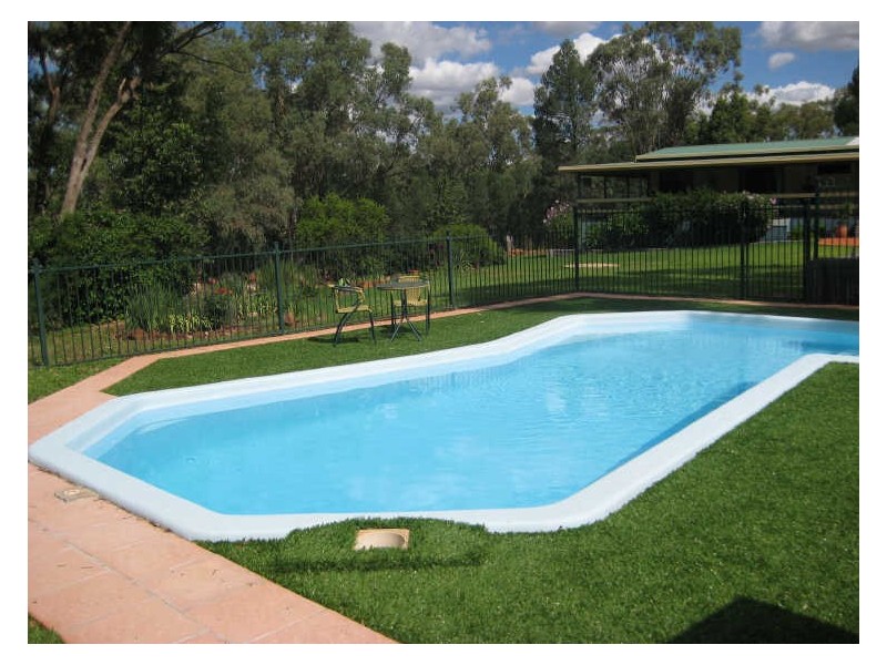 11R Harefield Drive, Dubbo NSW 2830