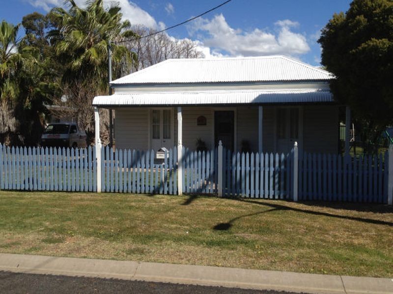 77 Myrtle Street, Gilgandra NSW 2827