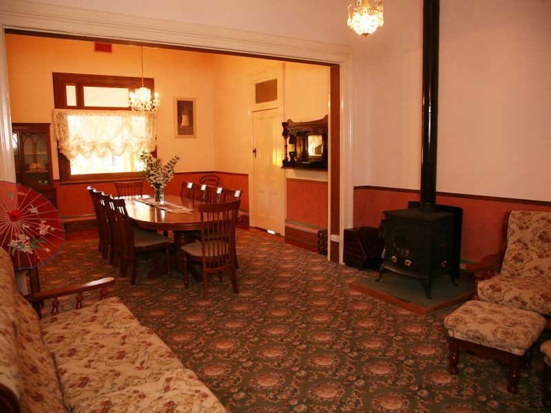 380 Macquarie Street, Dubbo NSW 2830