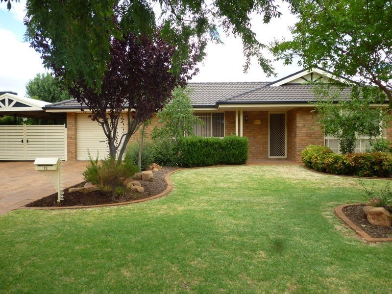 15 Lancaster Park Place, Dubbo NSW 2830