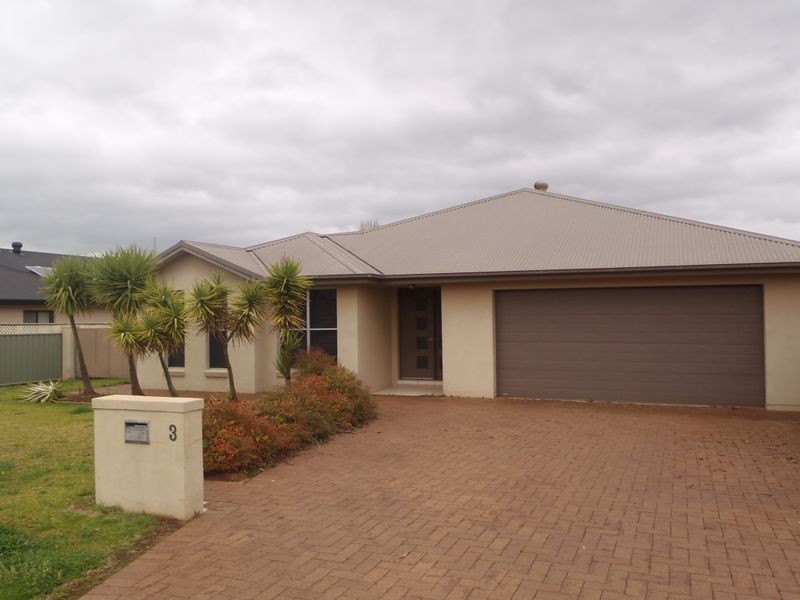3 Raffles Court, Dubbo NSW 2830