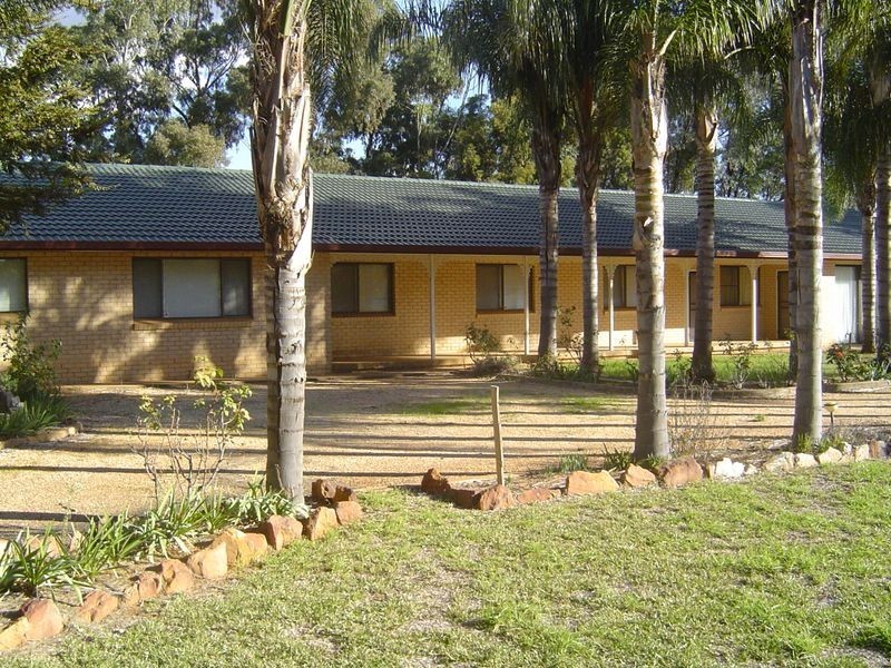 11 Lakeland Drive, Dubbo NSW 2830
