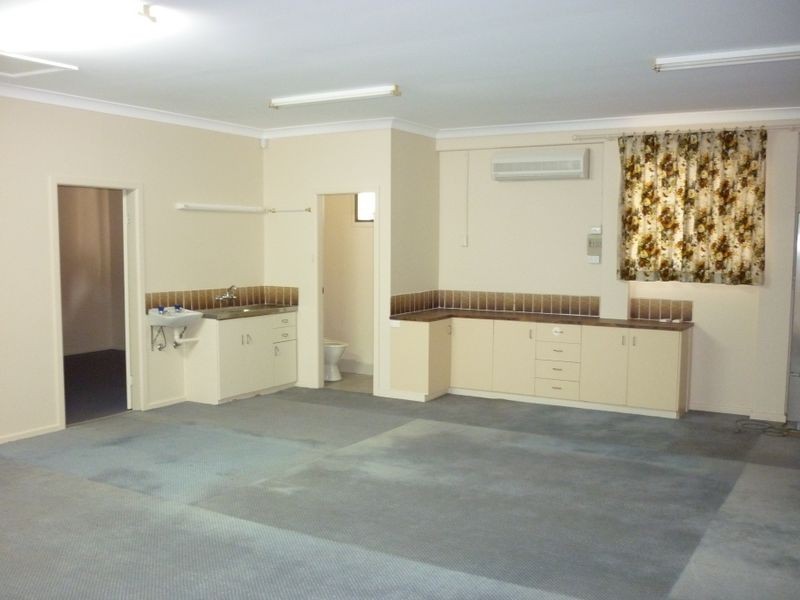11 Lakeland Drive, Dubbo NSW 2830