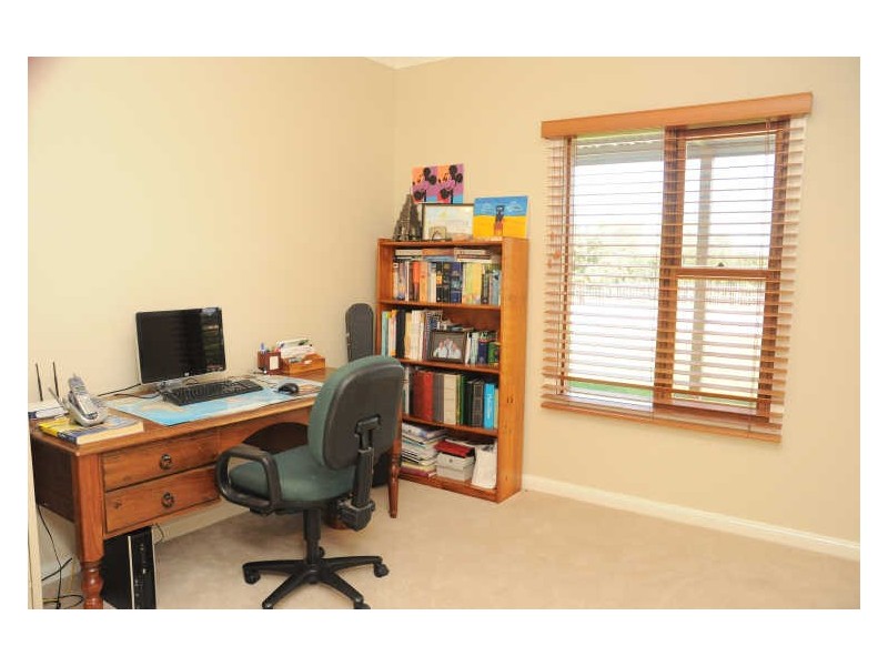 39R Debeaufort Drive, Dubbo NSW 2830