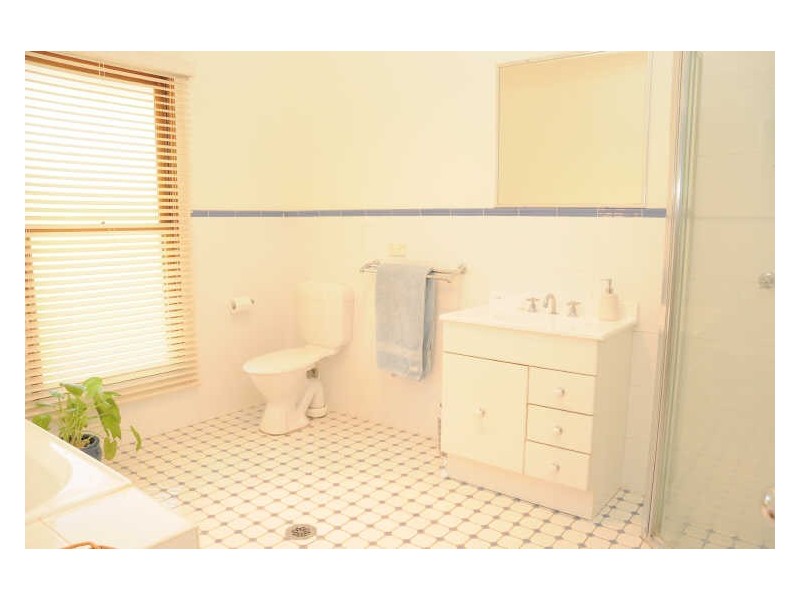 39R Debeaufort Drive, Dubbo NSW 2830