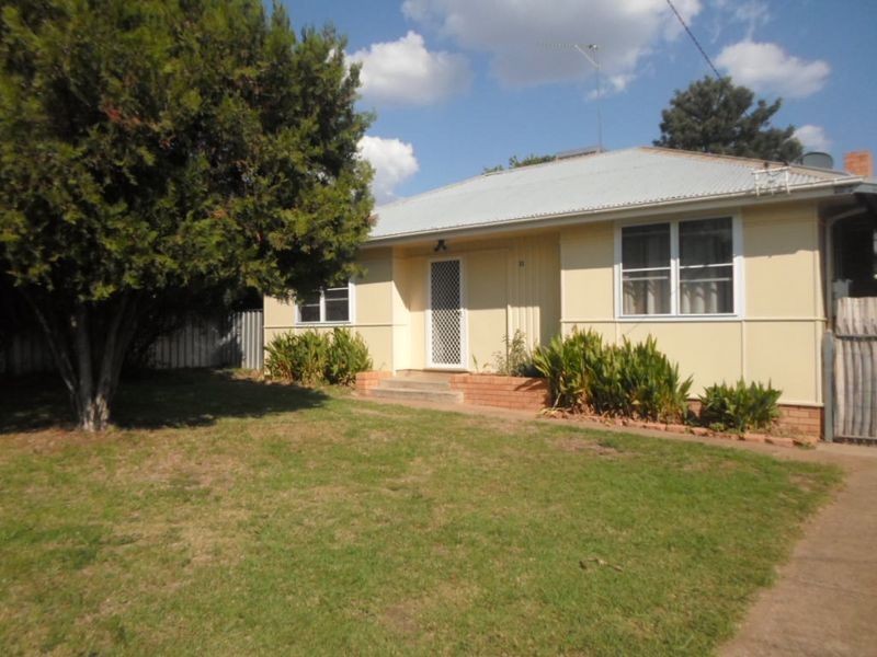 11 Ronald Street, Dubbo NSW 2830