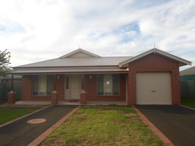 14 Namoi Crescent, Dubbo NSW 2830