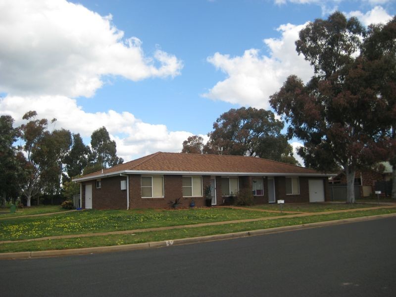 1 & 2 / 1 Wells Close, Dubbo NSW 2830