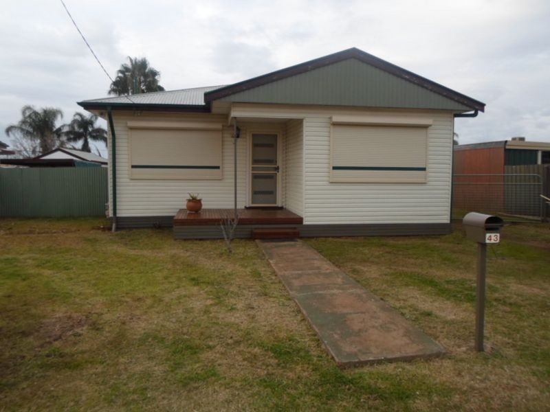 43 Baird Drive, Dubbo NSW 2830
