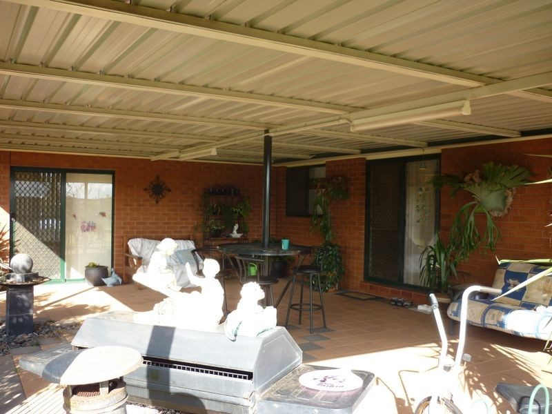 8 Hakea Place, Dubbo NSW 2830
