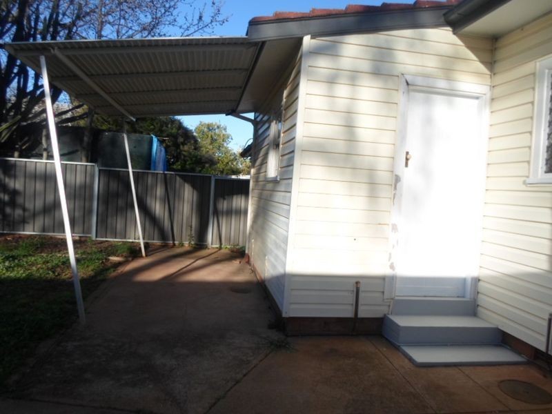 12 Bailey Street, Dubbo NSW 2830