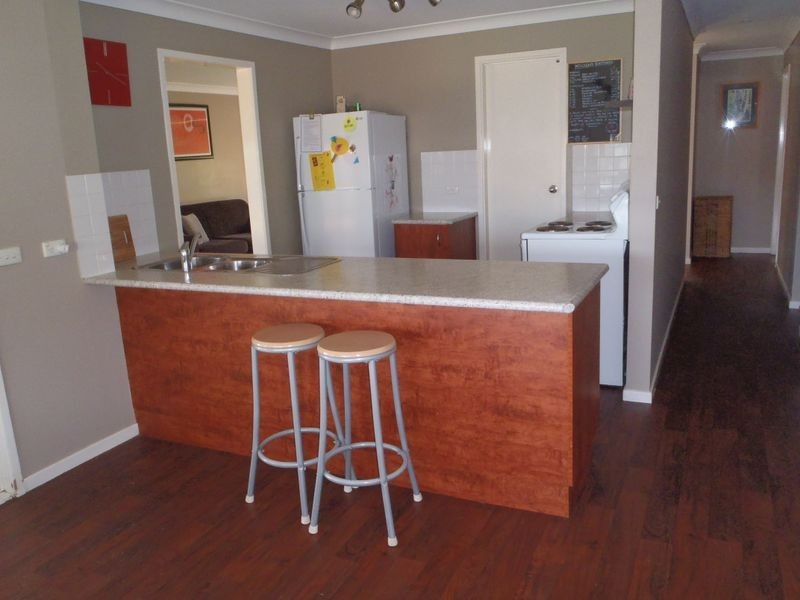 4 Maple Court, Dubbo NSW 2830