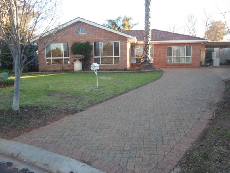 9 Gregory Court, Dubbo NSW 2830