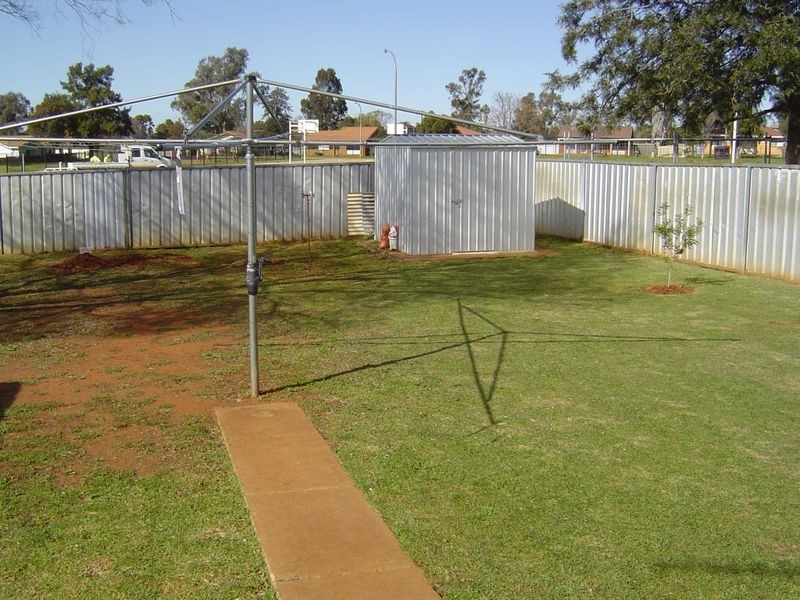6 Spears Drive, Dubbo NSW 2830