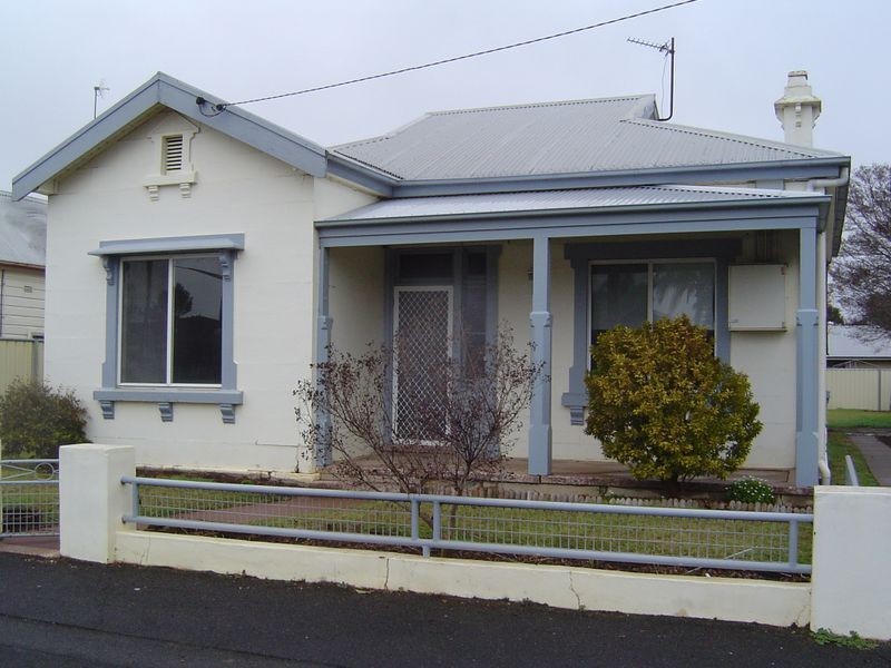81 Bultje Street, Dubbo NSW 2830