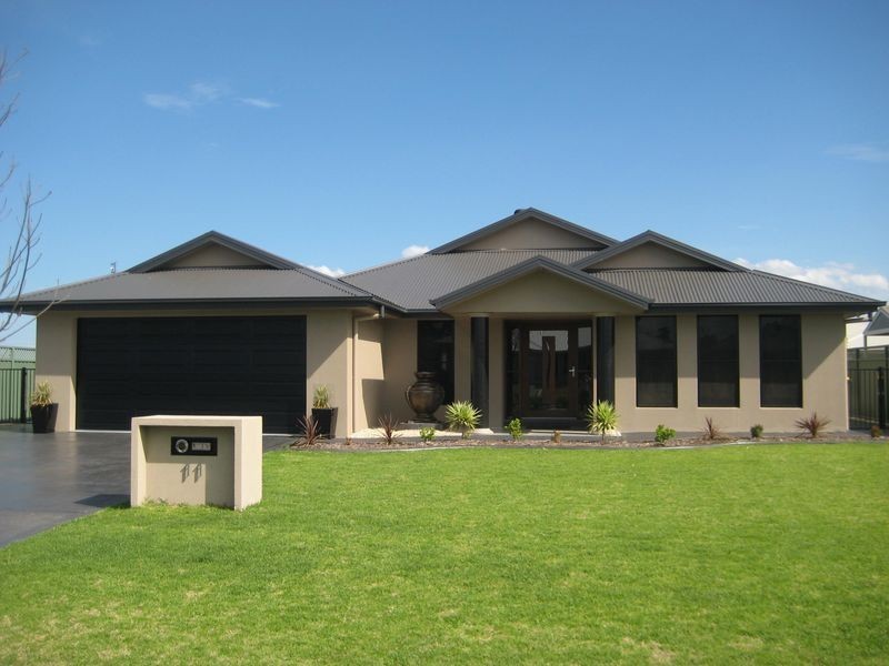 11 Azure Avenue, Dubbo NSW 2830