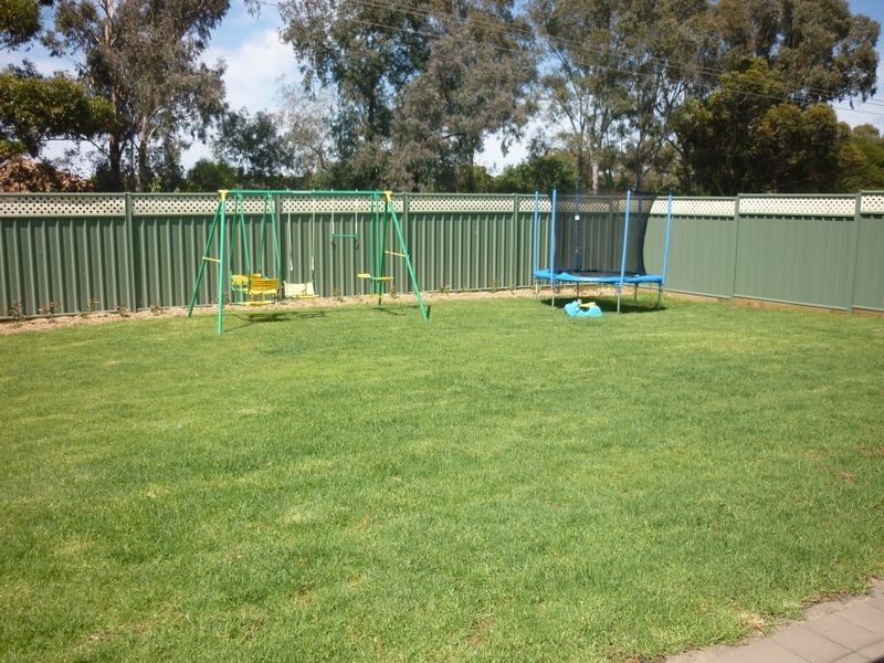 8 Glenshee Close, Dubbo NSW 2830