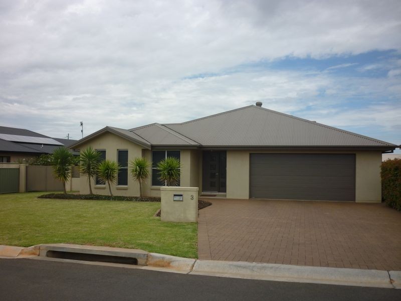 3 Raffles Court, Dubbo NSW 2830