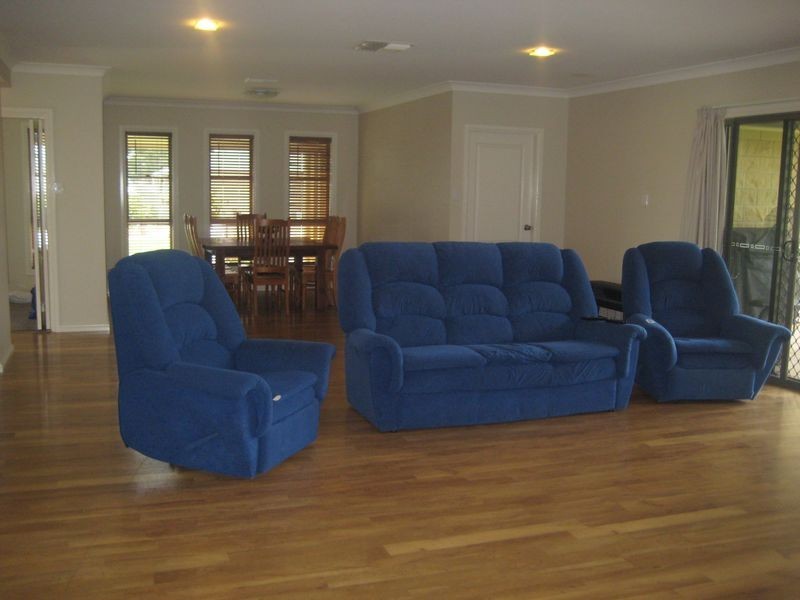 2 Cypress Point Drive, Dubbo NSW 2830