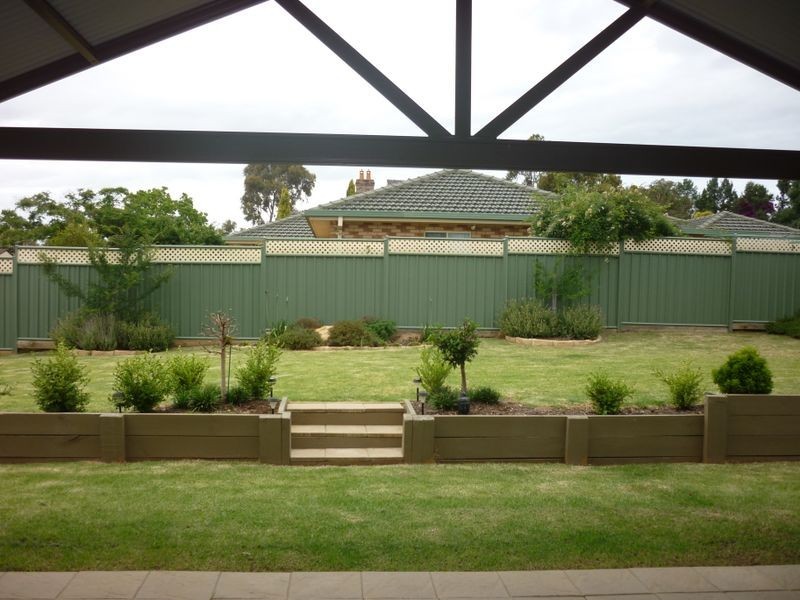 2 Cypress Point Drive, Dubbo NSW 2830