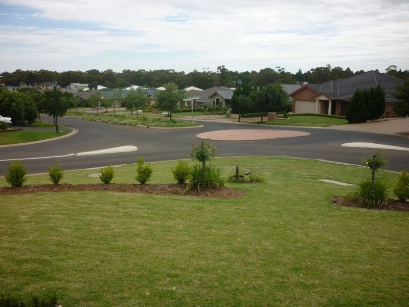2 Cypress Point Drive, Dubbo NSW 2830