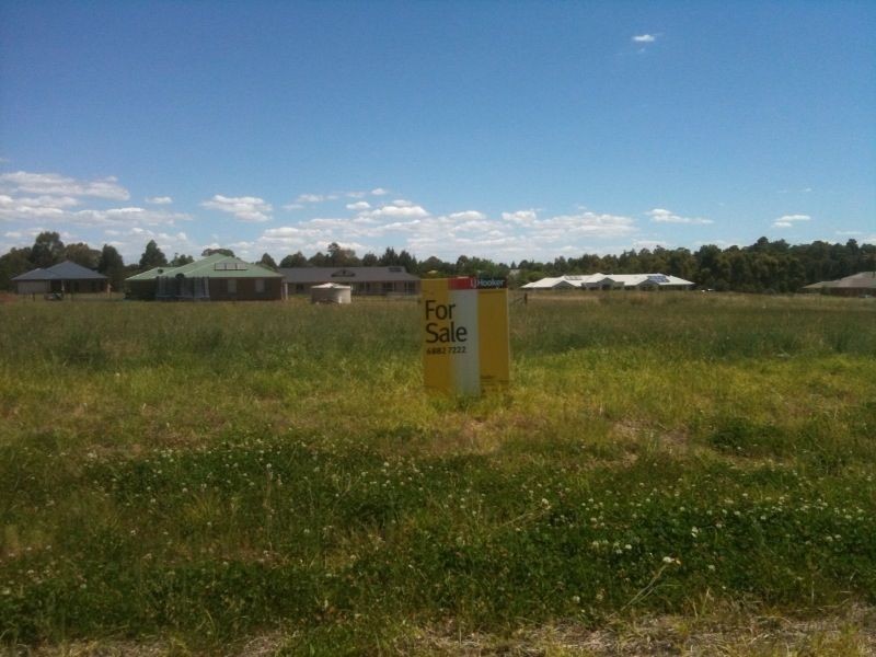 6 John Roach Close, Dubbo NSW 2830