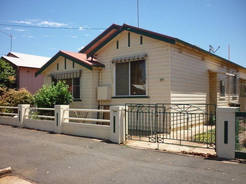 109 Gipps Street, Dubbo NSW 2830