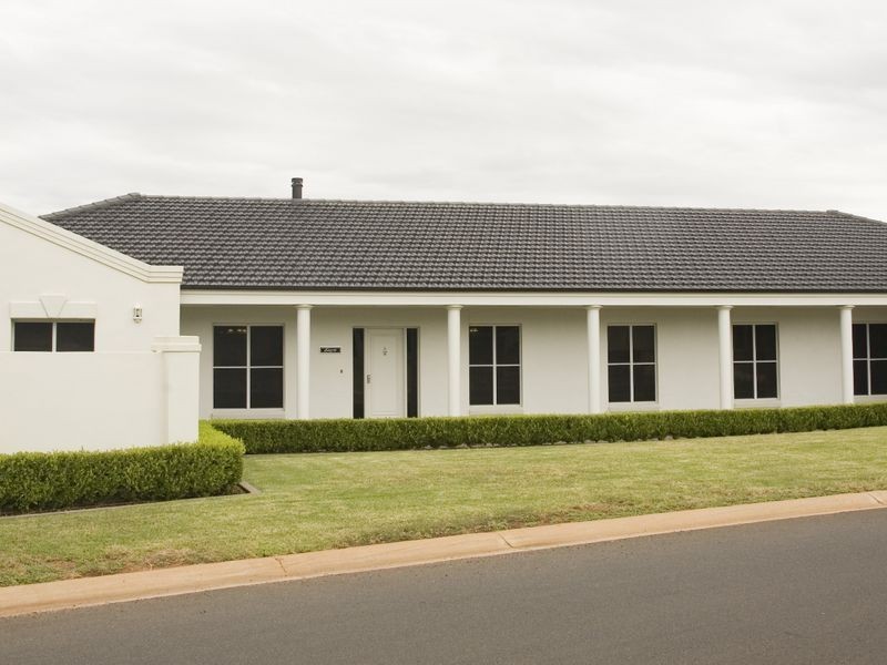 8 Englewood Avenue, Dubbo NSW 2830