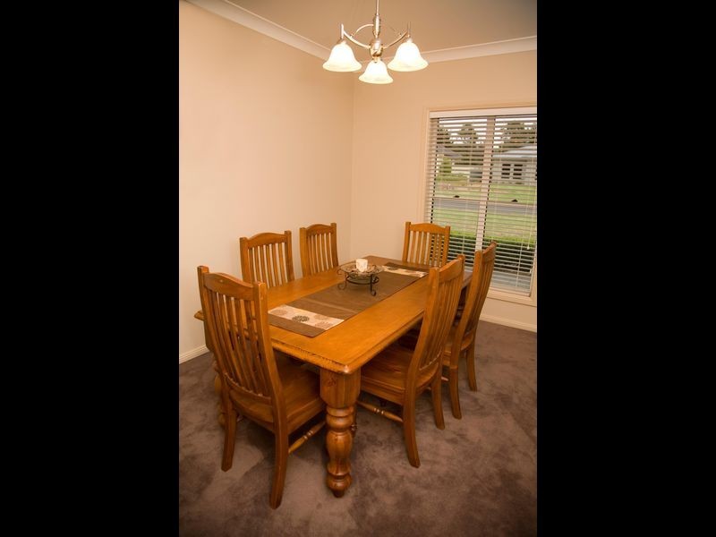 8 Englewood Avenue, Dubbo NSW 2830