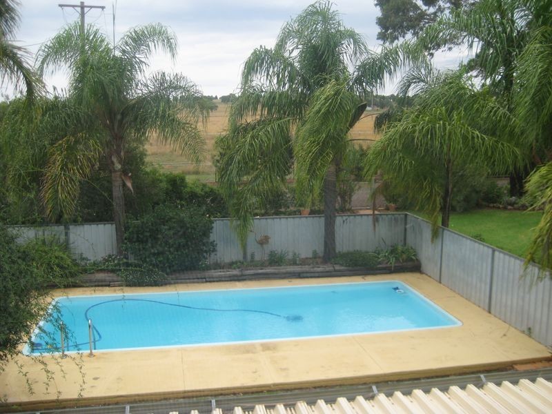 12R Kurrajong Drive, Dubbo NSW 2830